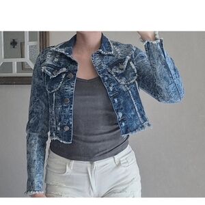 Woman's VIP Jean Jacket Size Small